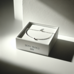 Élégance Minimaliste : Le Bracelet Mini Nous 2022