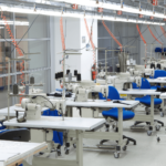L’impact caché des vêtements pour enfants fabriqués en masse
